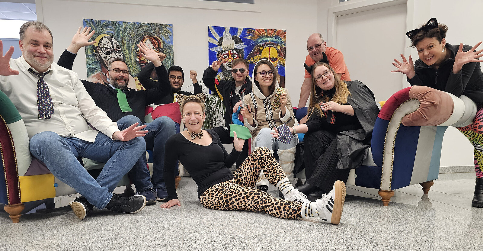 Mitarbeiter feiern Fasching